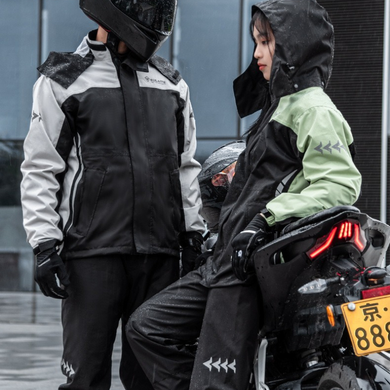 Ensemble de vêtements de pluie - Cycling Commuter Rain Jacket avis et prix